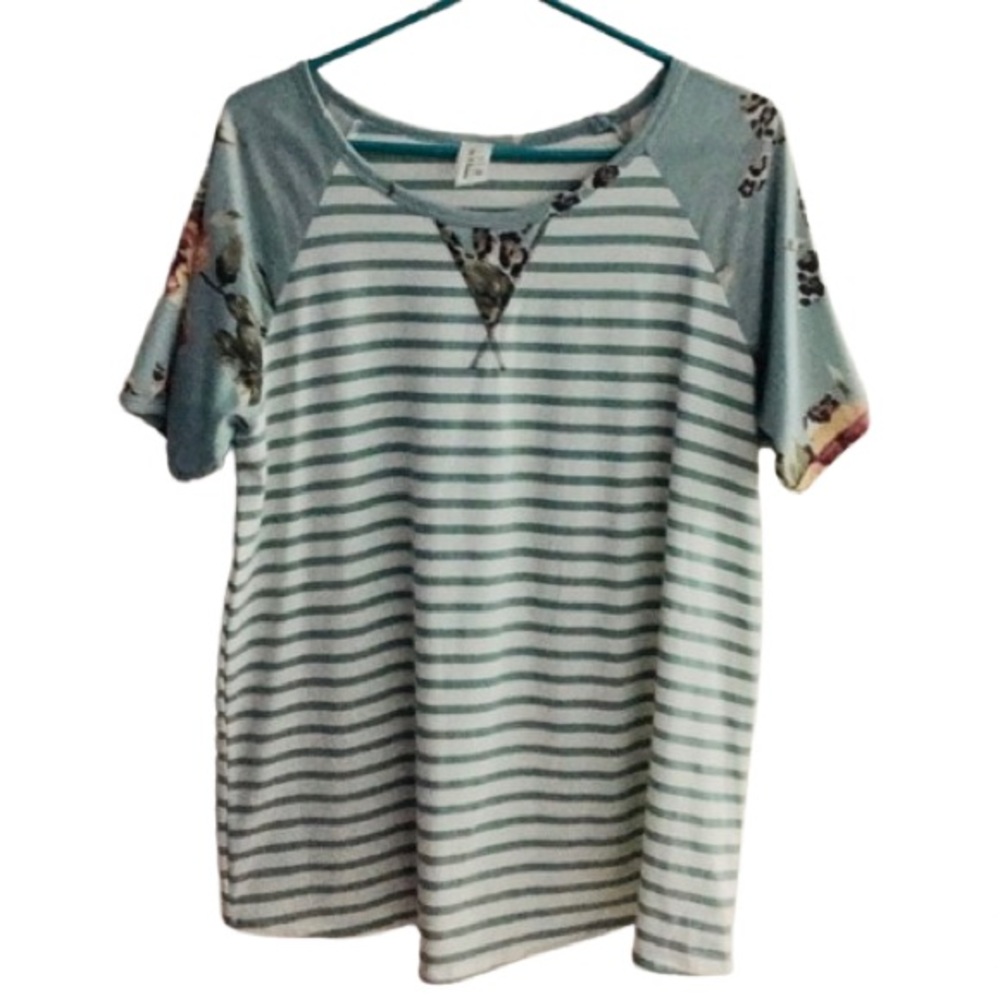NWOT Striped Top w/Floral Sleeves